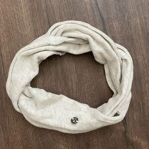 lululemon unique off-white knit headband